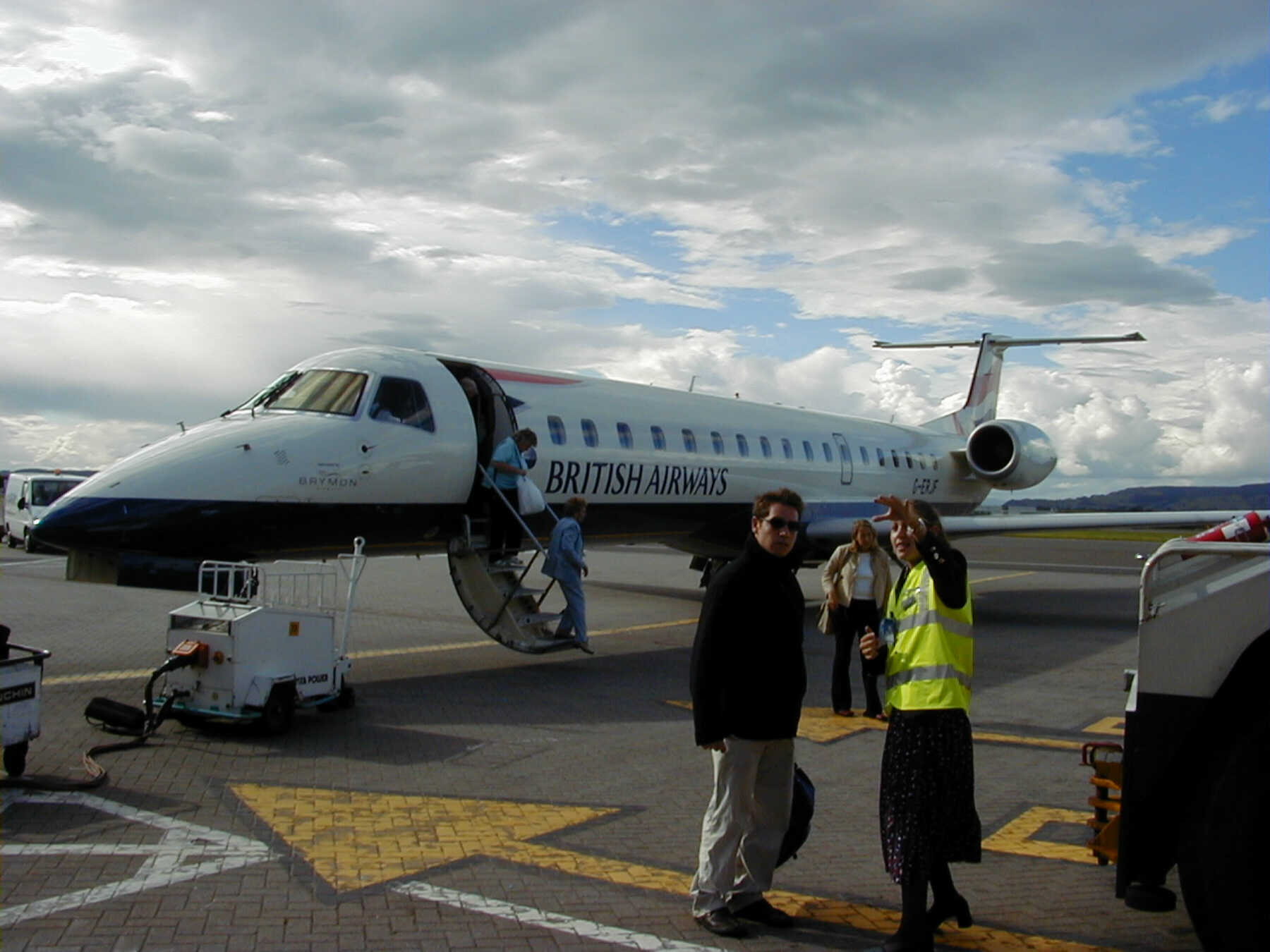 Brymon Airways EMB145EP - G-ERJF @ GLA (16 August 2001)