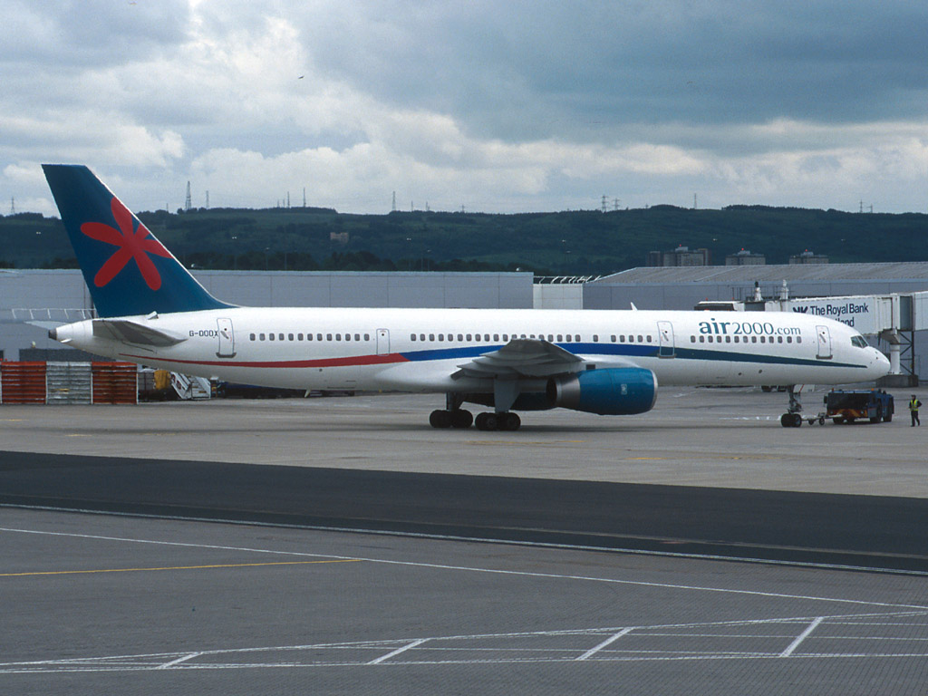 Air 2000 Boeing 757-2Y0(ER) @ GLA (5 June 2003)
