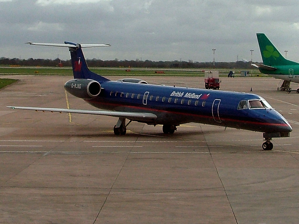 6 April 2004 (1448) bmi G-RJXG arriving at MAN