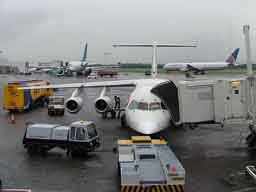 08:05 - N68061 taxiing in after landing past C-GTSH and G-BZAX
